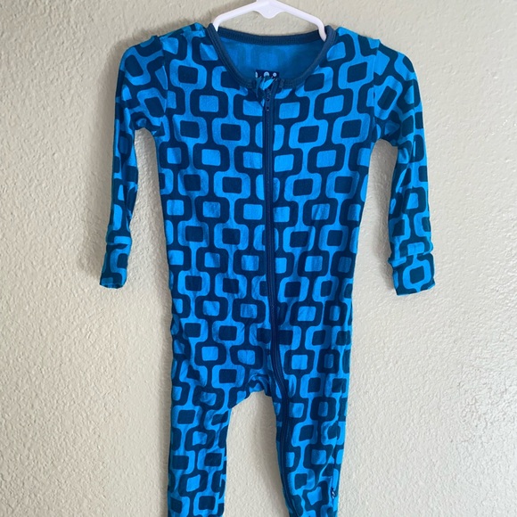 Kickee Romper - Picture 2 of 4